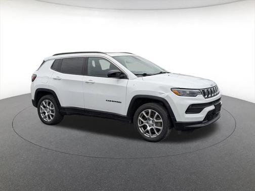 2023 Jeep Compass Latitude Lux