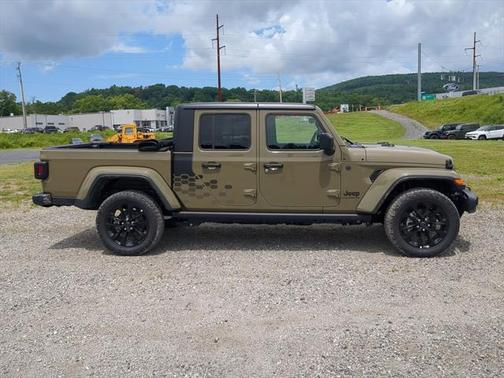 2025 Jeep Gladiator Nighthawk