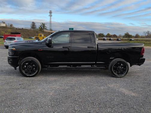 2025 RAM 2500 Laramie Crew Cab 4x4 6'4' Box