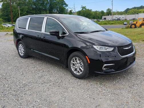 2025 Chrysler Pacifica L
