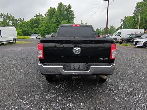 2022 RAM 3500 Tradesman Regular Cab 4x4 8' Box