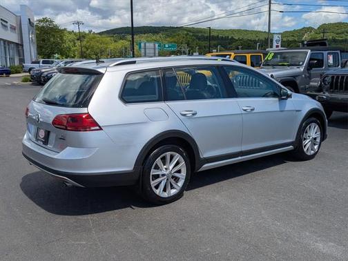 2017 Volkswagen Golf Alltrack TSI SE