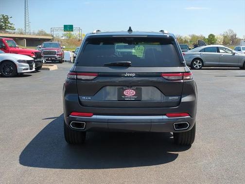 2022 Jeep Grand Cherokee Summit