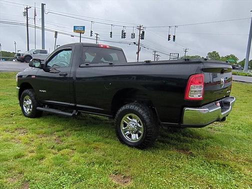 2022 RAM 2500 Tradesman Regular Cab 4x4 8' Box