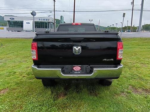 2022 RAM 2500 Tradesman Regular Cab 4x4 8' Box
