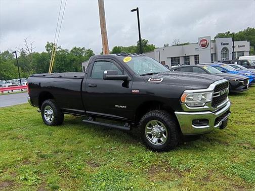 2022 RAM 2500 Tradesman Regular Cab 4x4 8' Box