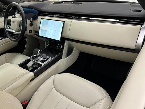 2023 Land Rover Range Rover P530 SE