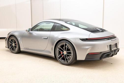 2025 Porsche 911 Carrera GTS