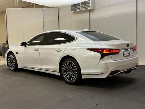 2024 Lexus LS 500h Base
