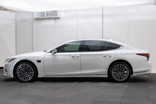 2024 Lexus LS 500h Base