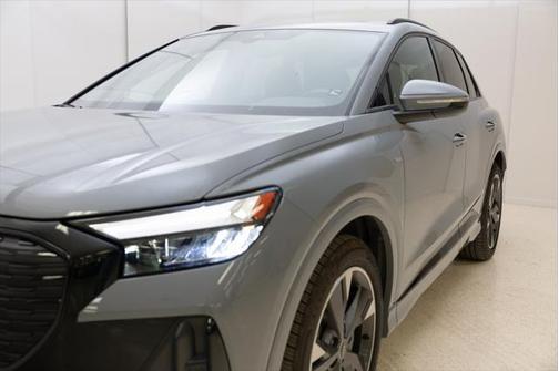 2024 Audi Q4 e-tron Premium 55 quattro