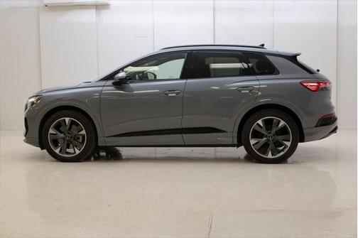 2024 Audi Q4 e-tron Premium 55 quattro