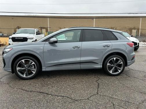 2024 Audi Q4 e-tron Premium 50 quattro