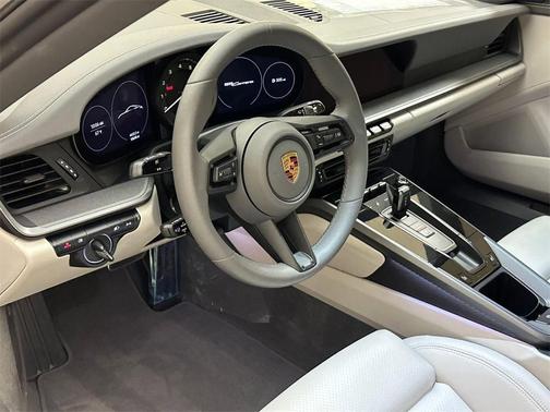 2024 Porsche 911 Carrera