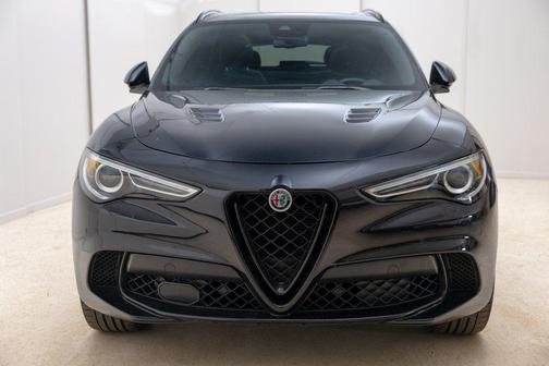 2023 Alfa Romeo Stelvio Quadrifoglio