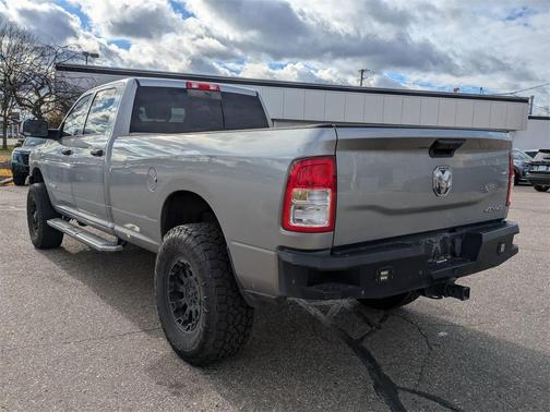 2022 RAM 2500 Tradesman Crew Cab 4x4 8' Box