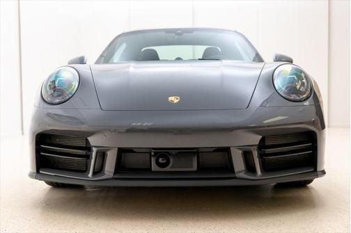 2025 Porsche 911 Carrera