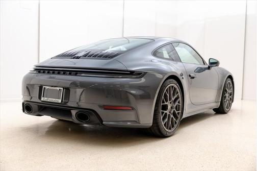 2025 Porsche 911 Carrera