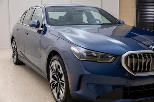 2024 BMW 530 i xDrive