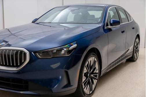 2024 BMW 530 i xDrive