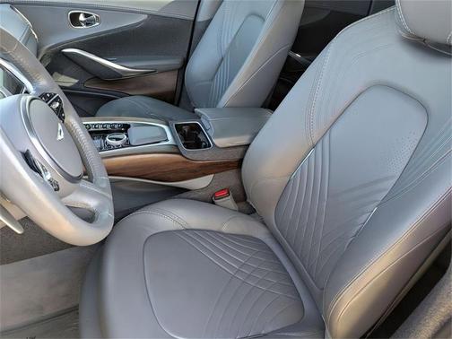 2023 Aston Martin DBX Base