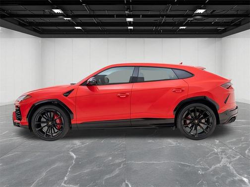 2022 Lamborghini Urus Graphite Capsule