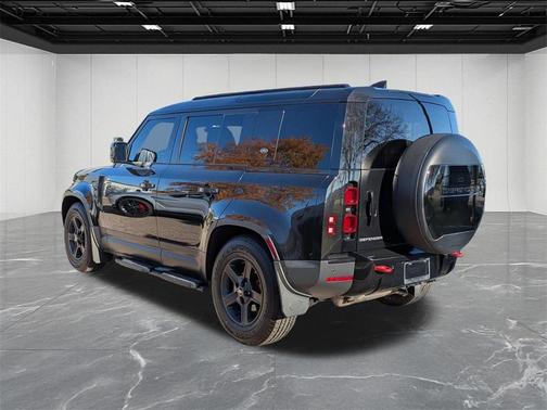 2022 Land Rover Defender 110 Standard