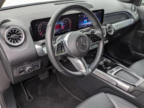 2024 Mercedes-Benz GLB 250 4MATIC