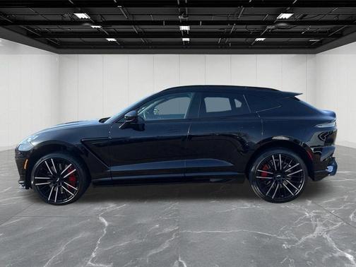 2023 Aston Martin DBX 707