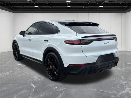 Carrara White Metallic 2023 Porsche Cayenne Turbo GT