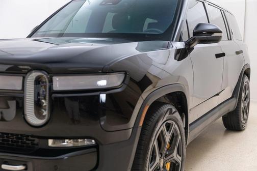 2023 Rivian R1S Launch Edition