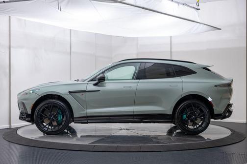 Q Aura Green 2026 Aston Martin DBX S