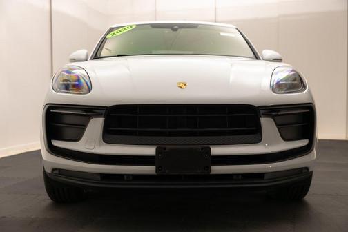 2022 Porsche Macan Base