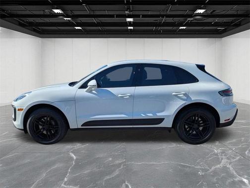 2022 Porsche Macan Base