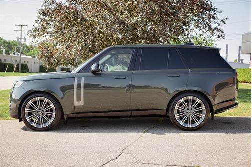 2024 Land Rover Range Rover P530 SE