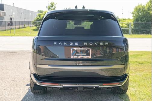 2024 Land Rover Range Rover P530 SE