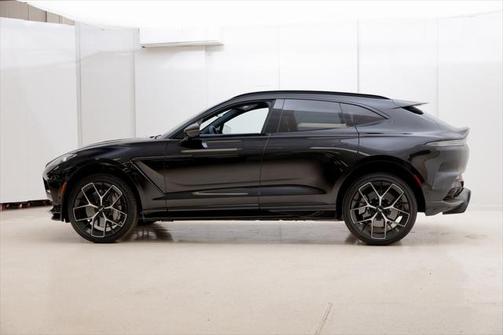 2025 Aston Martin DBX 707