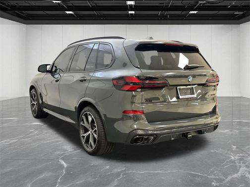 2025 BMW X5 M60i