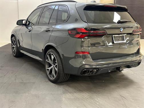 2025 BMW X5 M60i