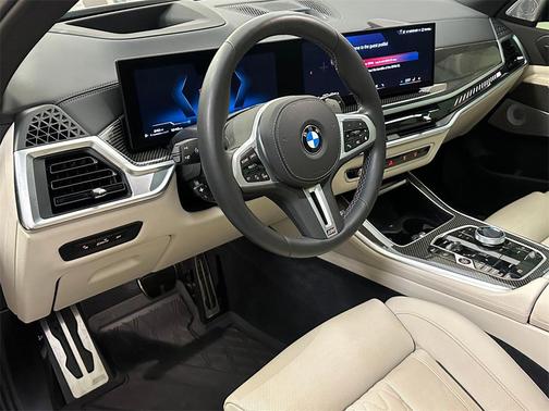 2025 BMW X5 M60i
