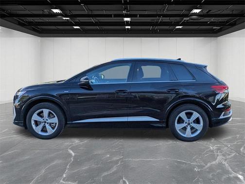 2024 Audi Q4 e-tron Premium Plus 55 quattro