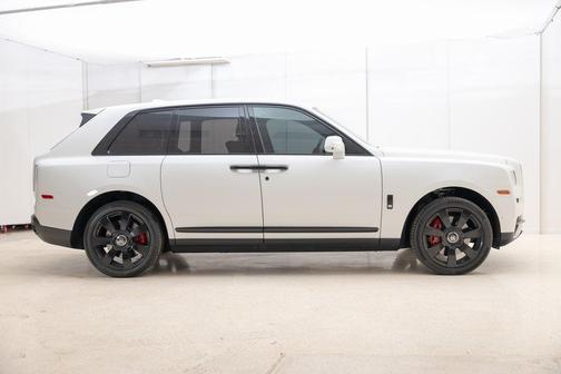 2023 Rolls-Royce Cullinan 