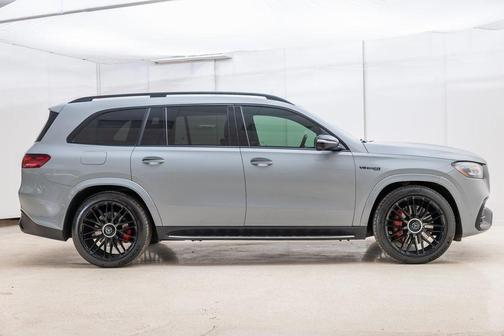 2025 Mercedes-Benz AMG GLS 63 Base