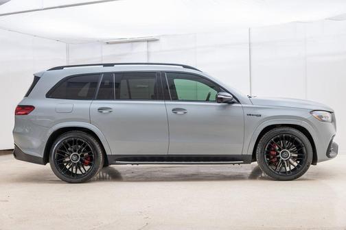 2025 Mercedes-Benz AMG GLS 63 Base