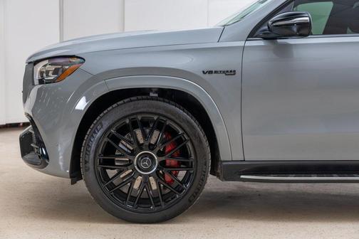 2025 Mercedes-Benz AMG GLS 63 Base