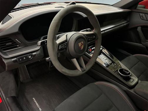 2025 Porsche 911 Carrera GTS