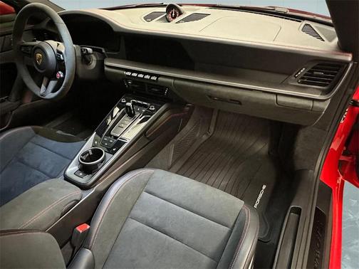 2025 Porsche 911 Carrera GTS