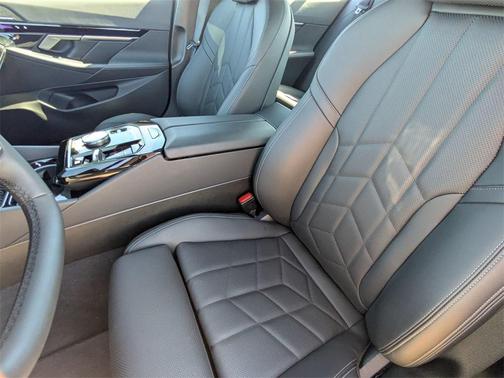 2024 BMW 530 i xDrive