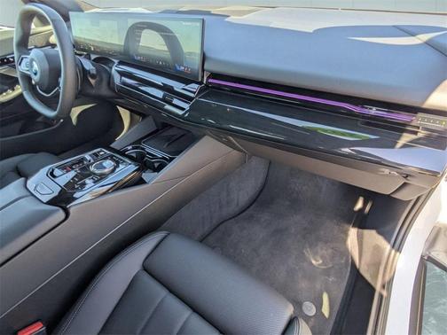 2024 BMW 530 i xDrive