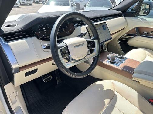Fuji White 2023 Land Rover Range Rover P530 SE